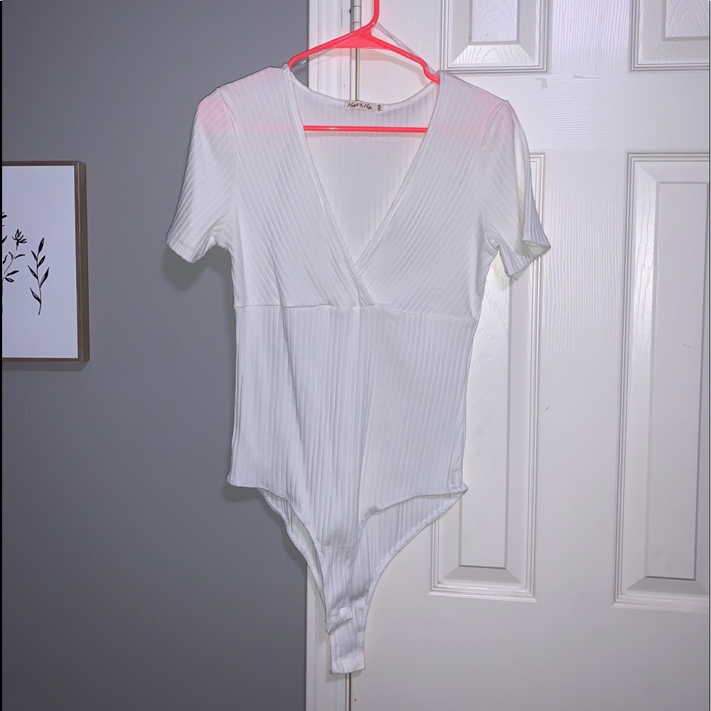 |Heart Hips| white bodysuit